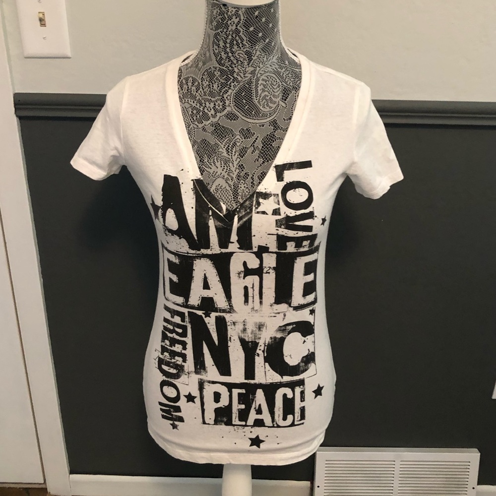 American Eagle V-Neck Short Sleeve T-Shirt